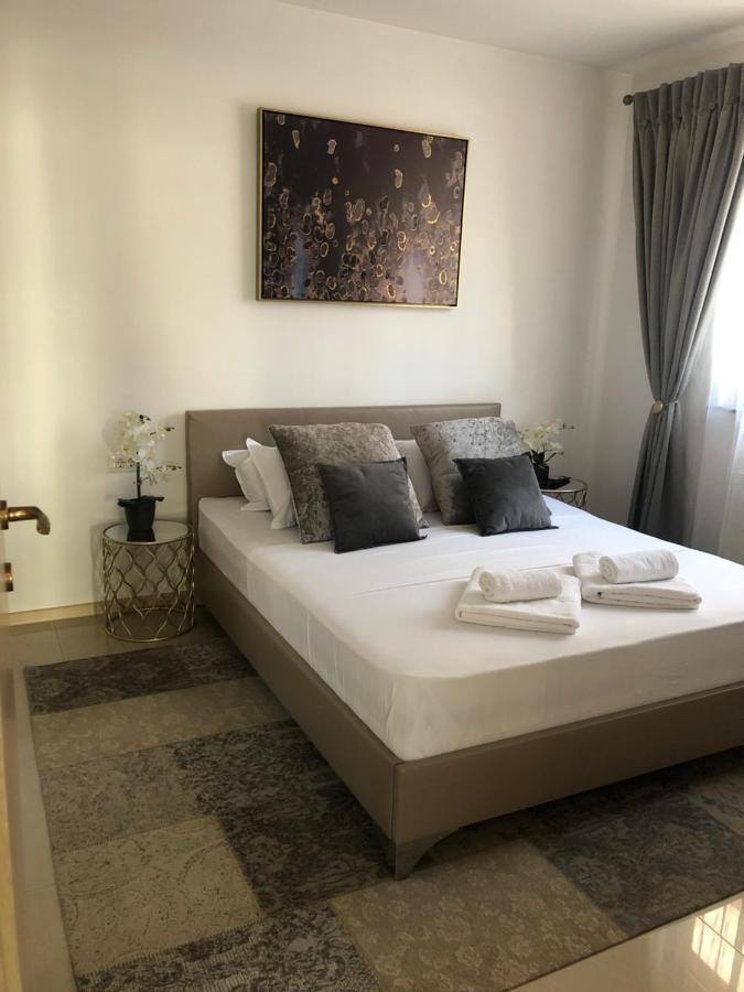 By The Sea Apartment Navodari Luaran gambar